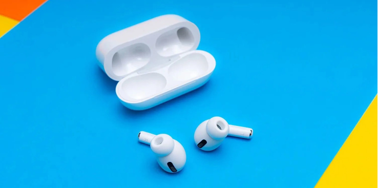 新研究表明苹果 AirPods Pro 可充当助听器使用，其性能不输于上万美元的专业设备